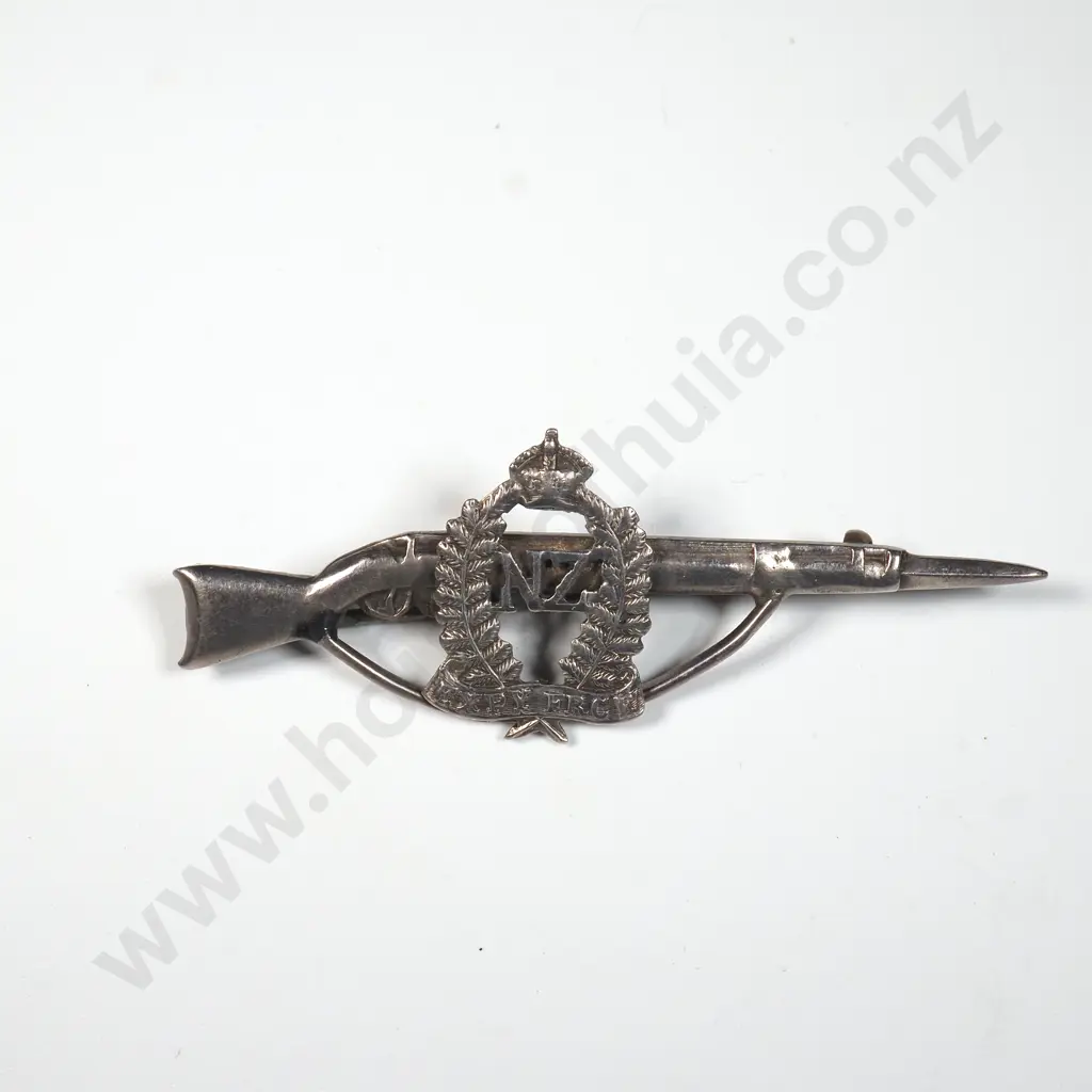 WWI Sterling Silver Rifle Sweetheart Badge w NZEXPY FRCE Badge. Image 1++