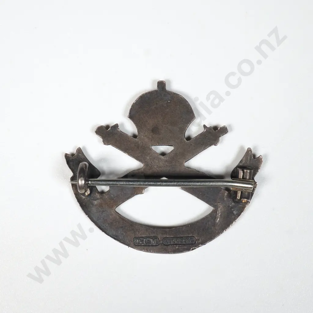 WWI Sterling Silver & Enamel Machine Gun Corps Sweetheart Badge. Image 1++