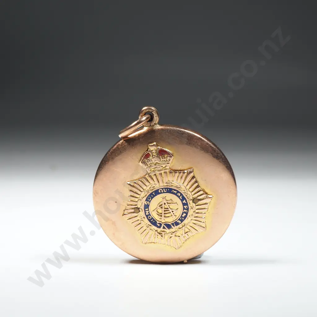 9ct Gold Locket w ASC Badge & Photo Inside. Image 1++