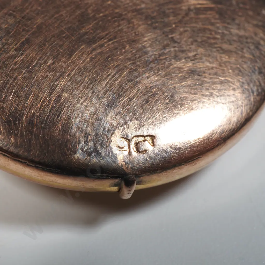 9ct Gold Locket w ASC Badge & Photo Inside. Image 1++