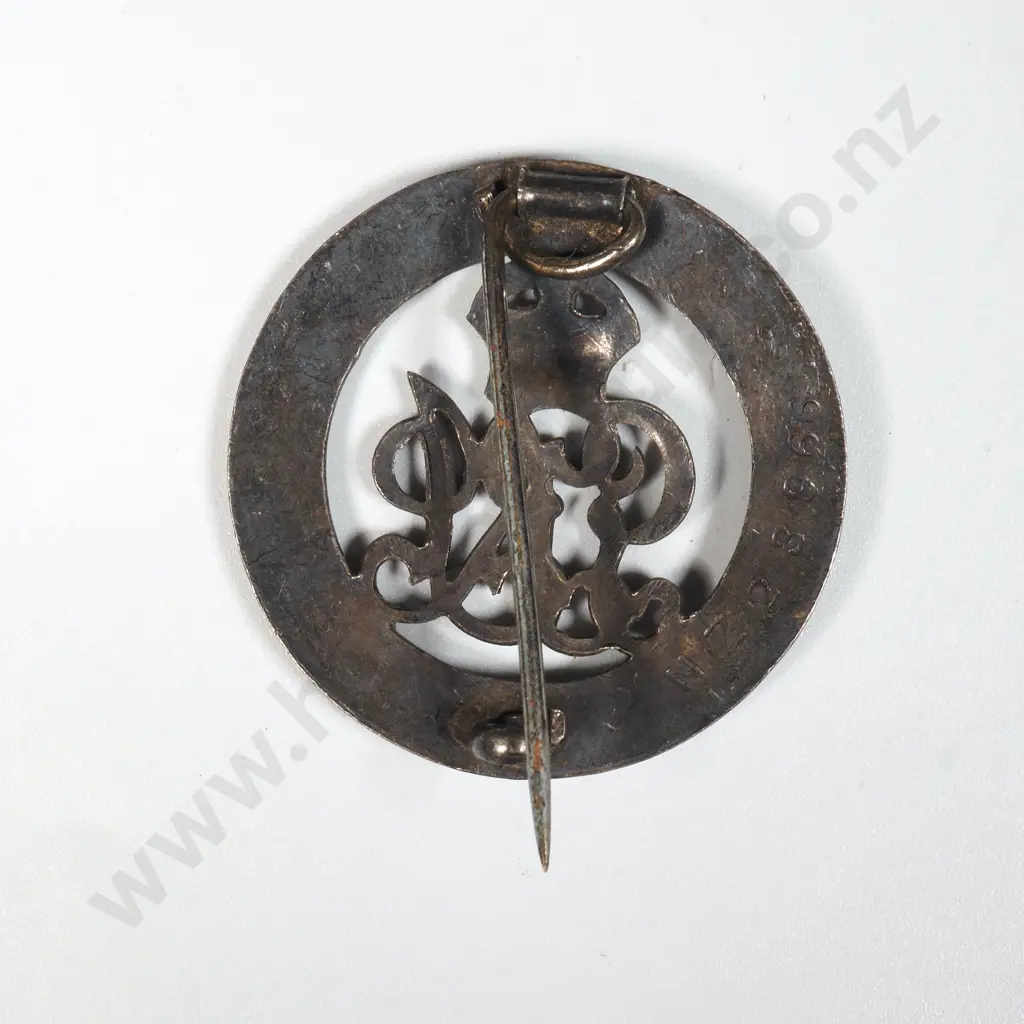 WW1 New Zealand Silver War Badge  Image 1++
