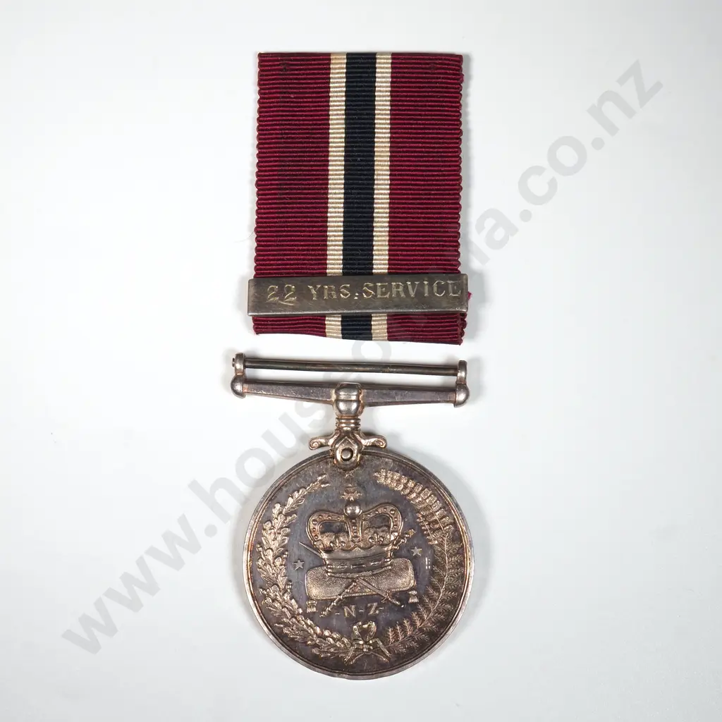 New Zealand Police Long Service & Good Conduct Medal to 3832 Brian Hearn Nathan - Gaunt Maker Image 1++