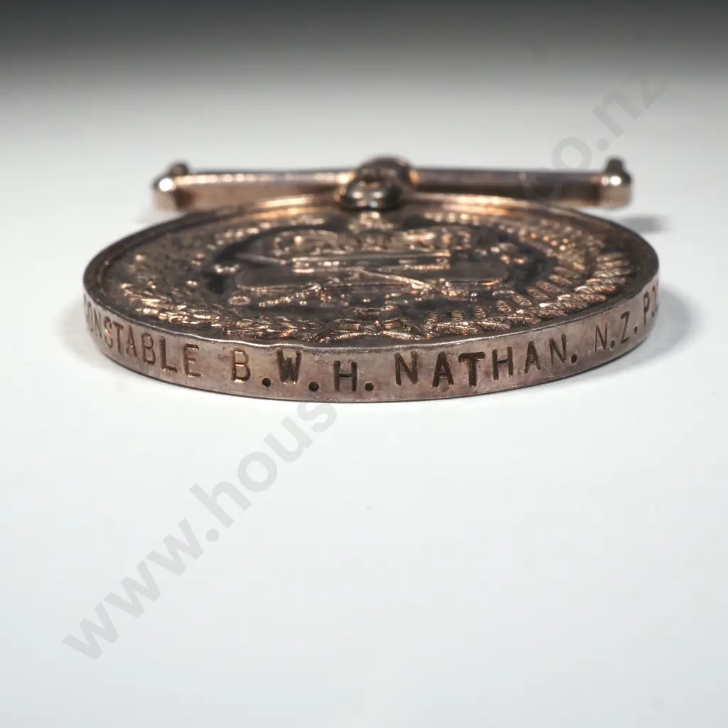 New Zealand Police Long Service & Good Conduct Medal to 3832 Brian Hearn Nathan - Gaunt Maker Image 1++
