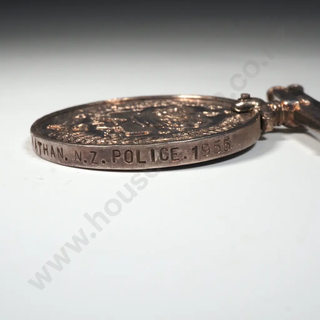 New Zealand Police Long Service & Good Conduct Medal to 3832 Brian Hearn Nathan - Gaunt Maker Image 1++