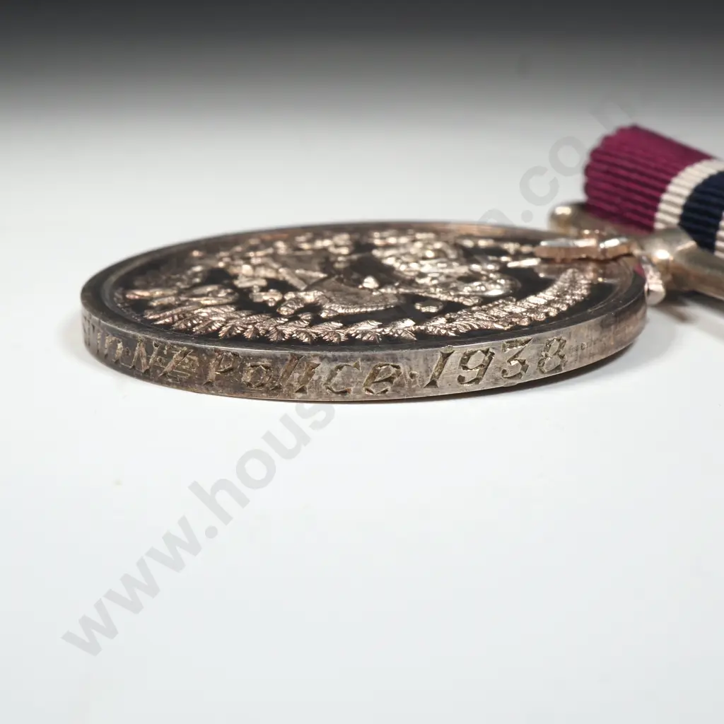 New Zealand Police Long Service & Good Conduct Medal to 2625 Albert John Austin - Mayer Kean Maker Image 1++