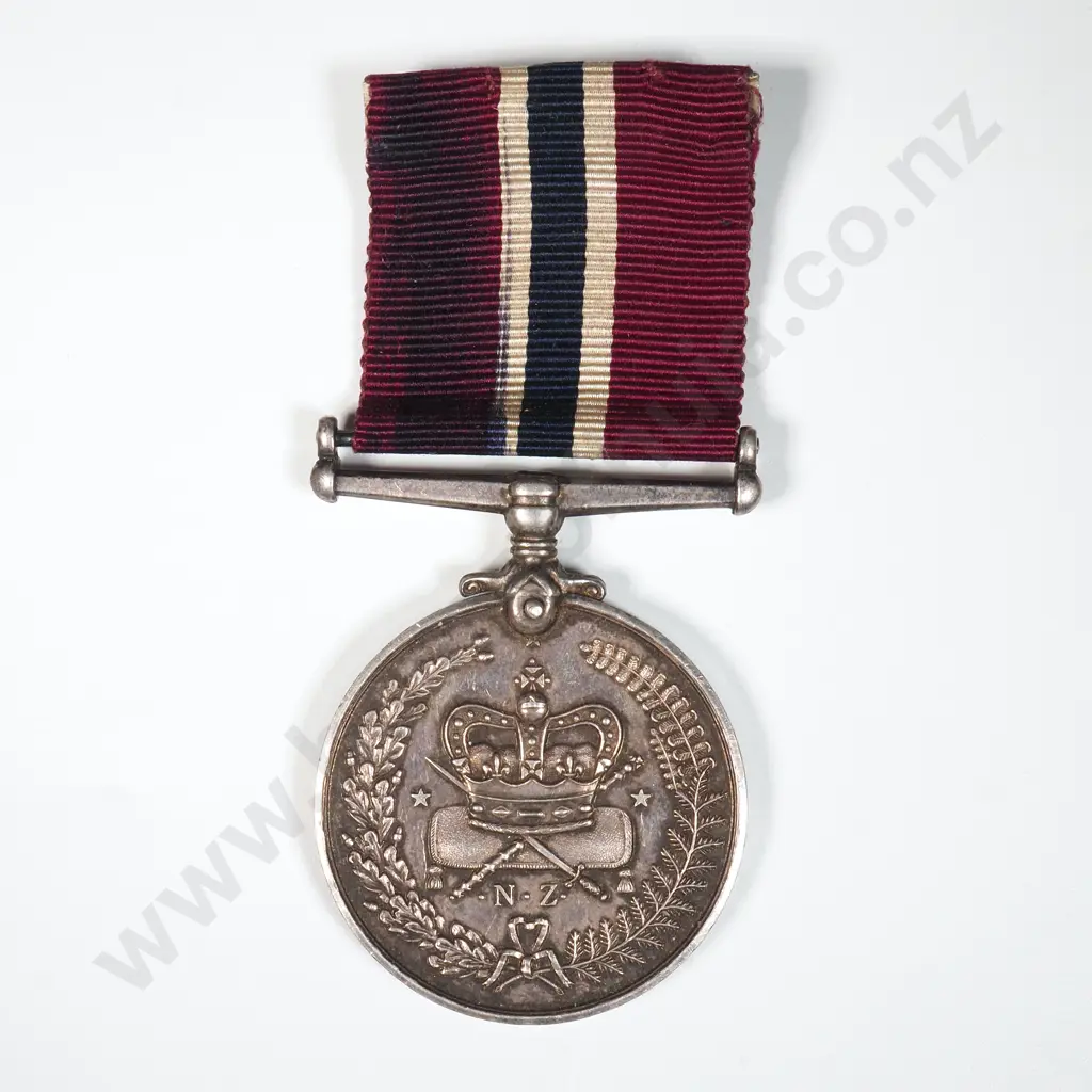 New Zealand Police Long Service & Good Conduct Medal to 3925 Kevin Owen Satherley - Gaunt Maker Image 1++