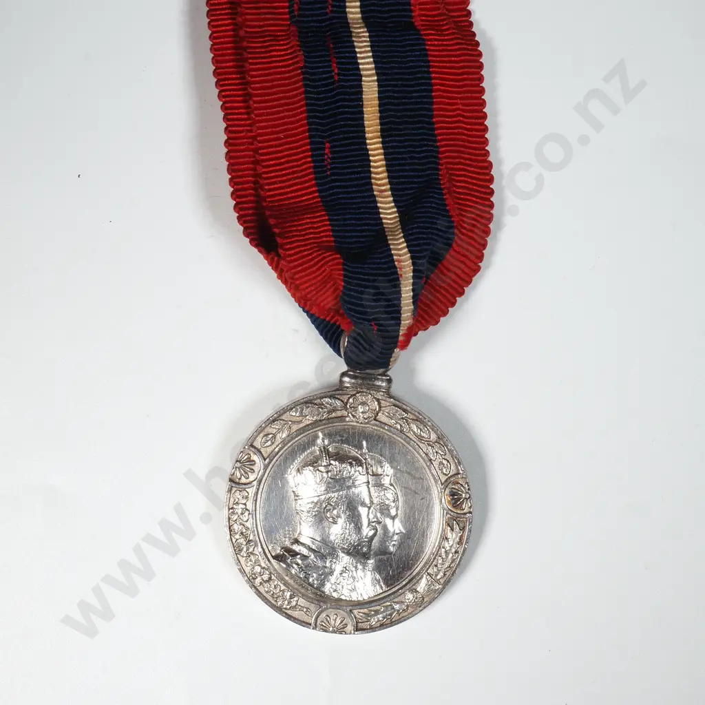 1902 Coronation Medal - Mayor's & Provost's Issue in Original Case Image 1++