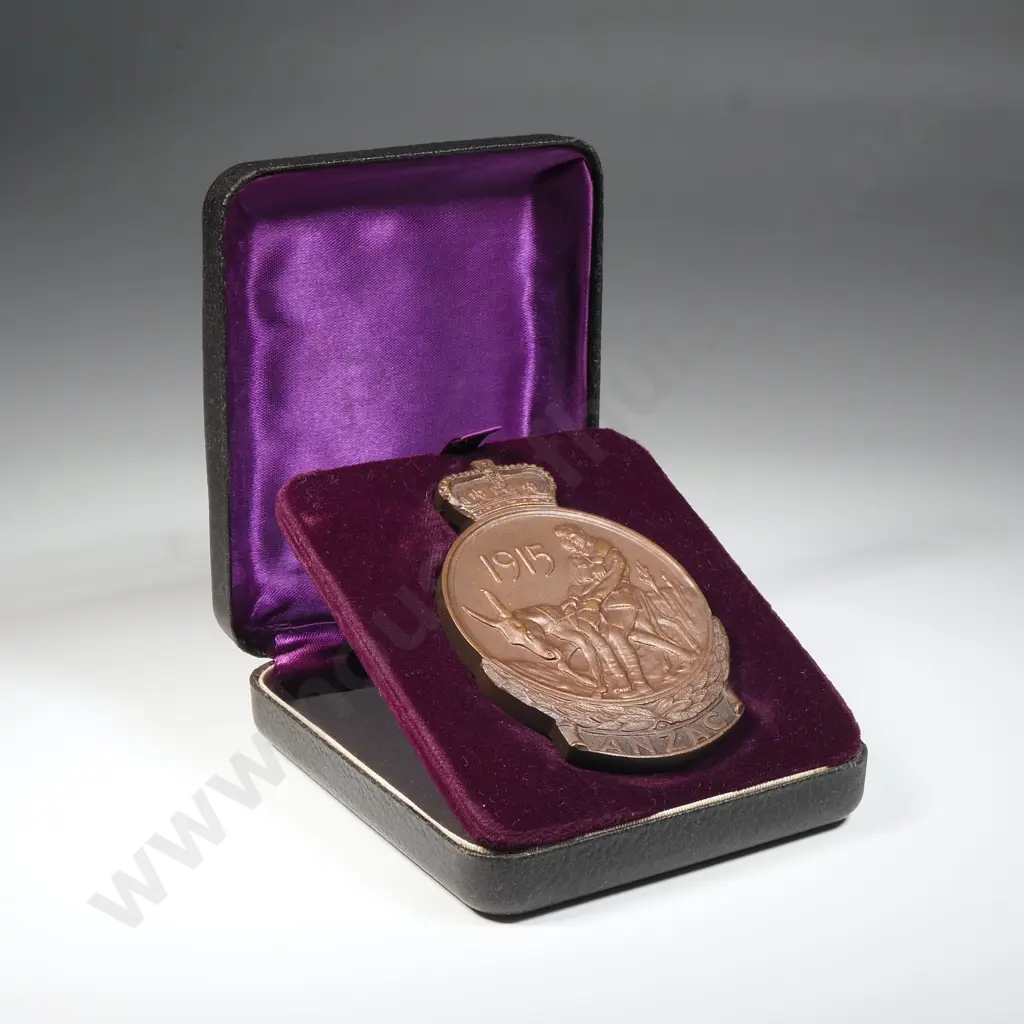 Cased Gallipoli Medallion to 10/2282 Norman john Pugh NZEF Image 1++
