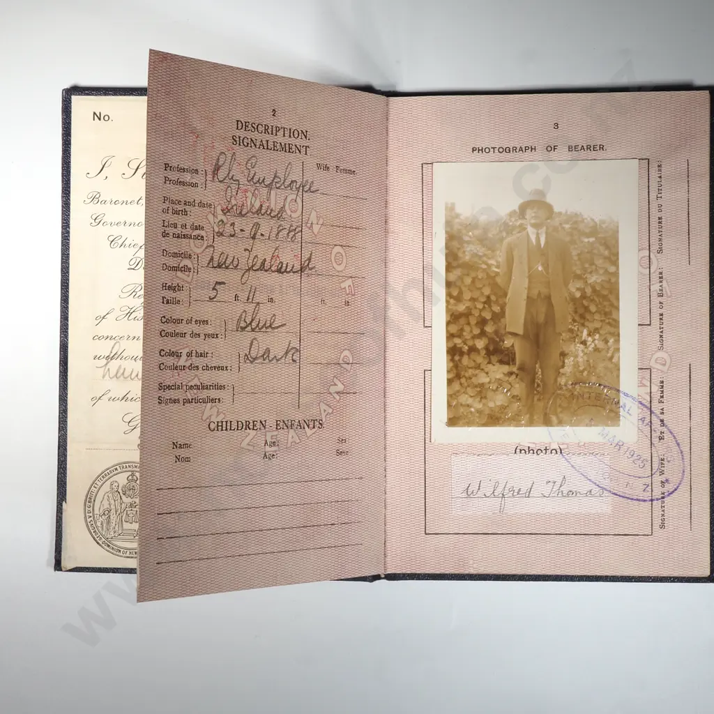 WW1 Pair to 2/3103 Wilfred Thomas NZEF w Paybook, Dogtags, Passport Image 1++