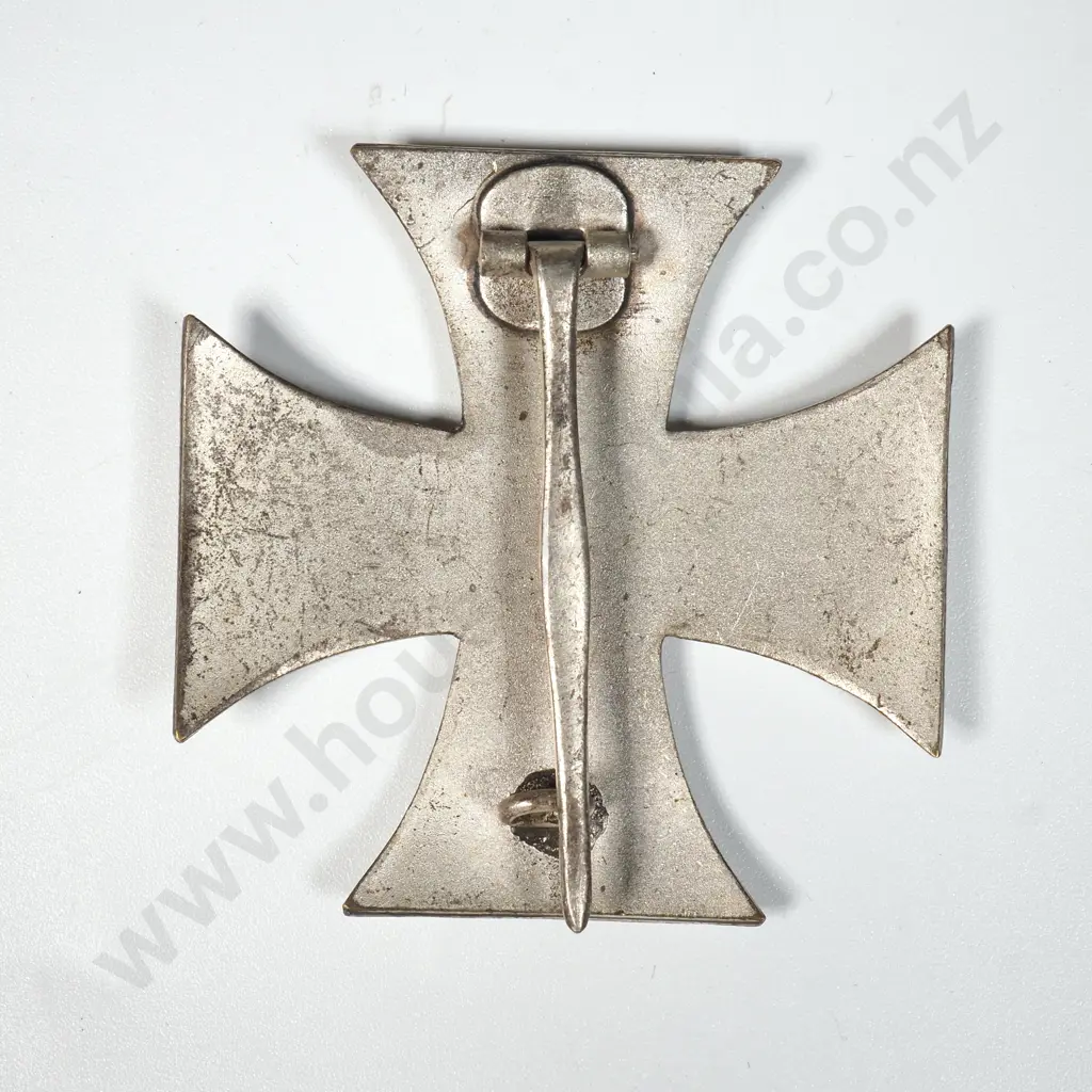 WW1 German Iron Cross First Class - Curved Variant  Image 1++
