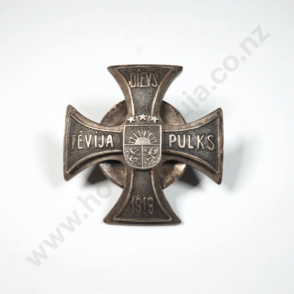 Ladtvia First Cavalry Badge in .875 Silver Image 1++