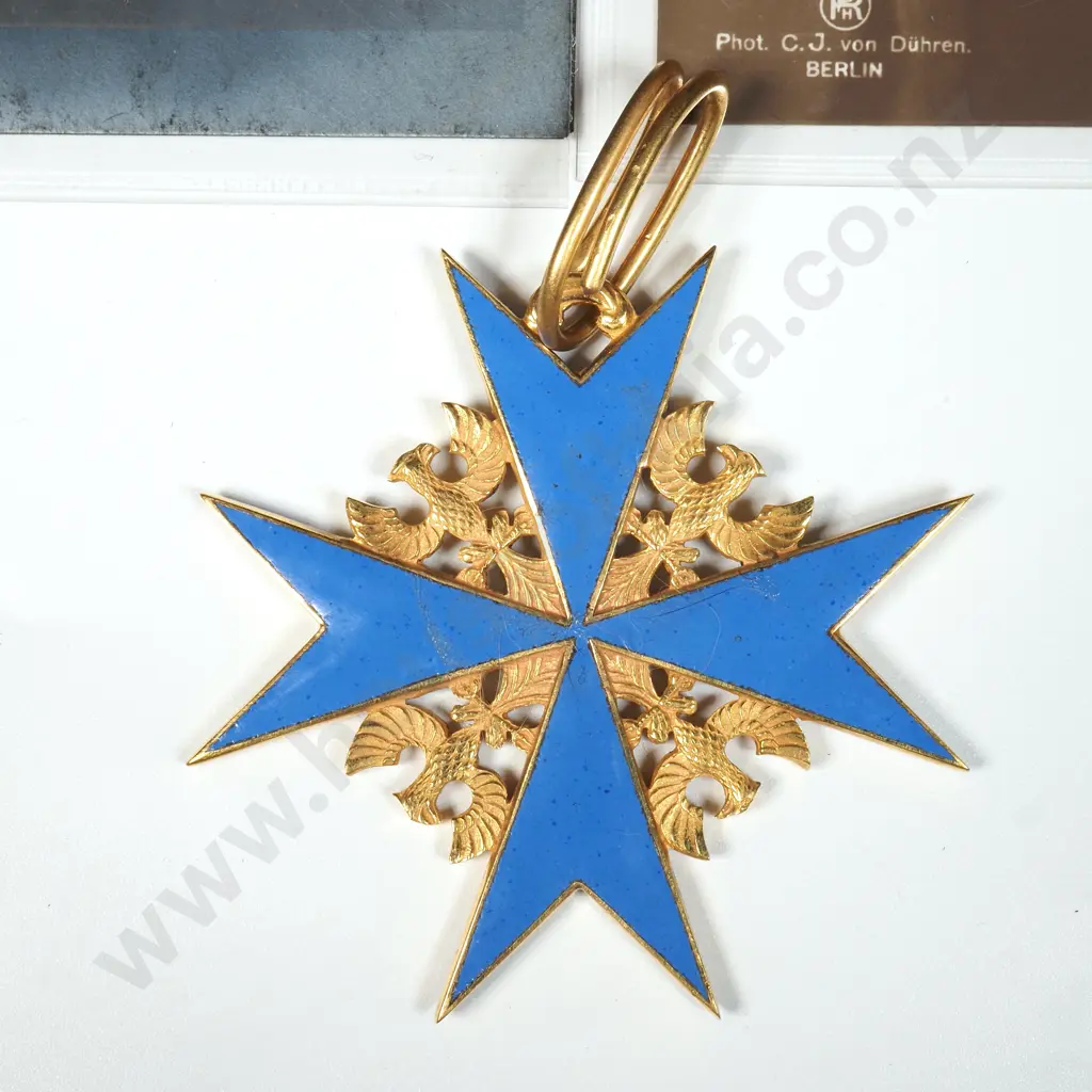 Two Postcard Photos of Manfred von Richthofen & Repro Blue Max Medal Image 1++