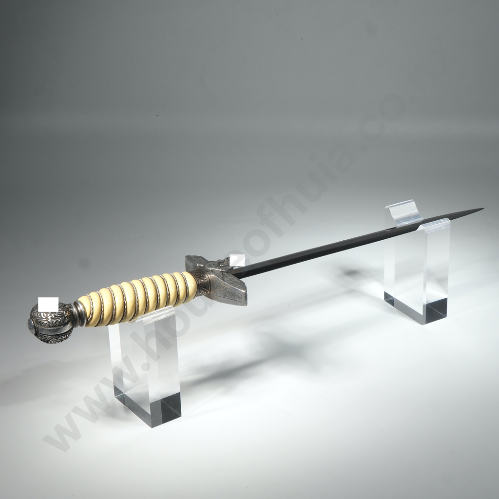 WWII 2nd Pattern Luftwaffe Dress Dagger Image 1++