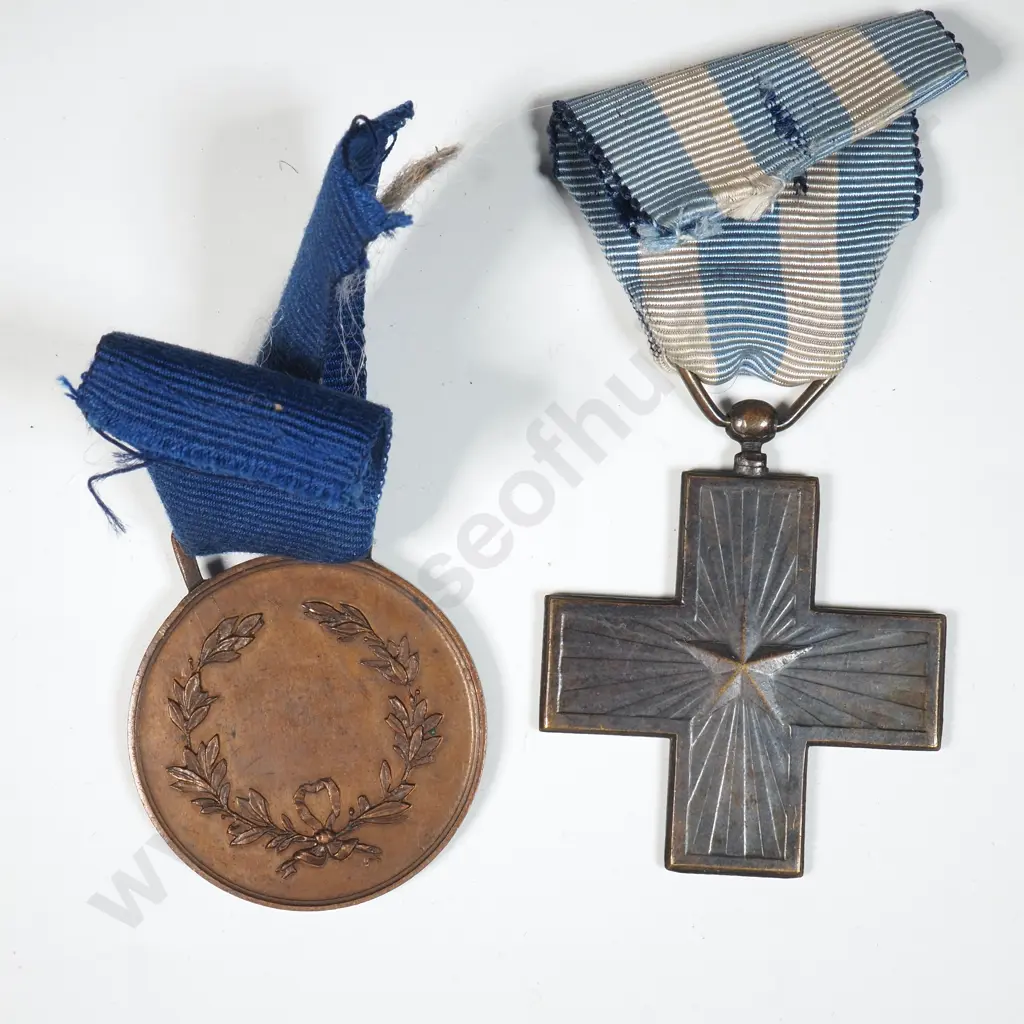 WW2 Italian War Merit Cross & Valour Medal Image 1++