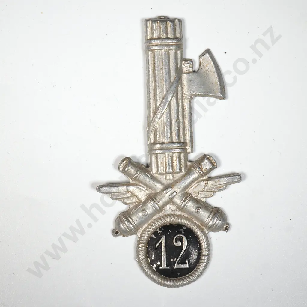 WW2 Facist Italian Cap Badge  Image 1++
