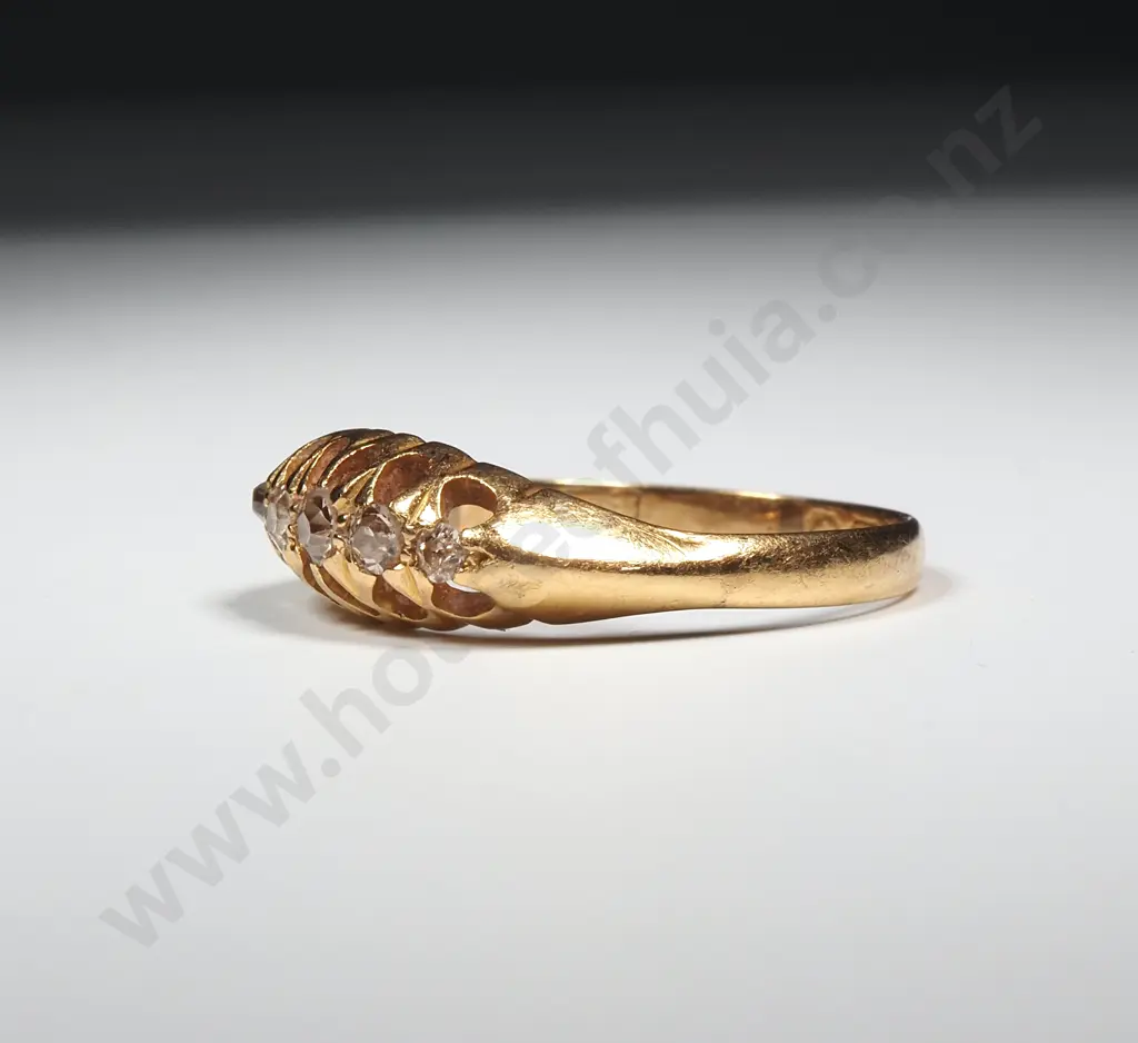 Antique 18ct Gold Diamond Ring - Hallmarked for Chester 1917 Image 1++