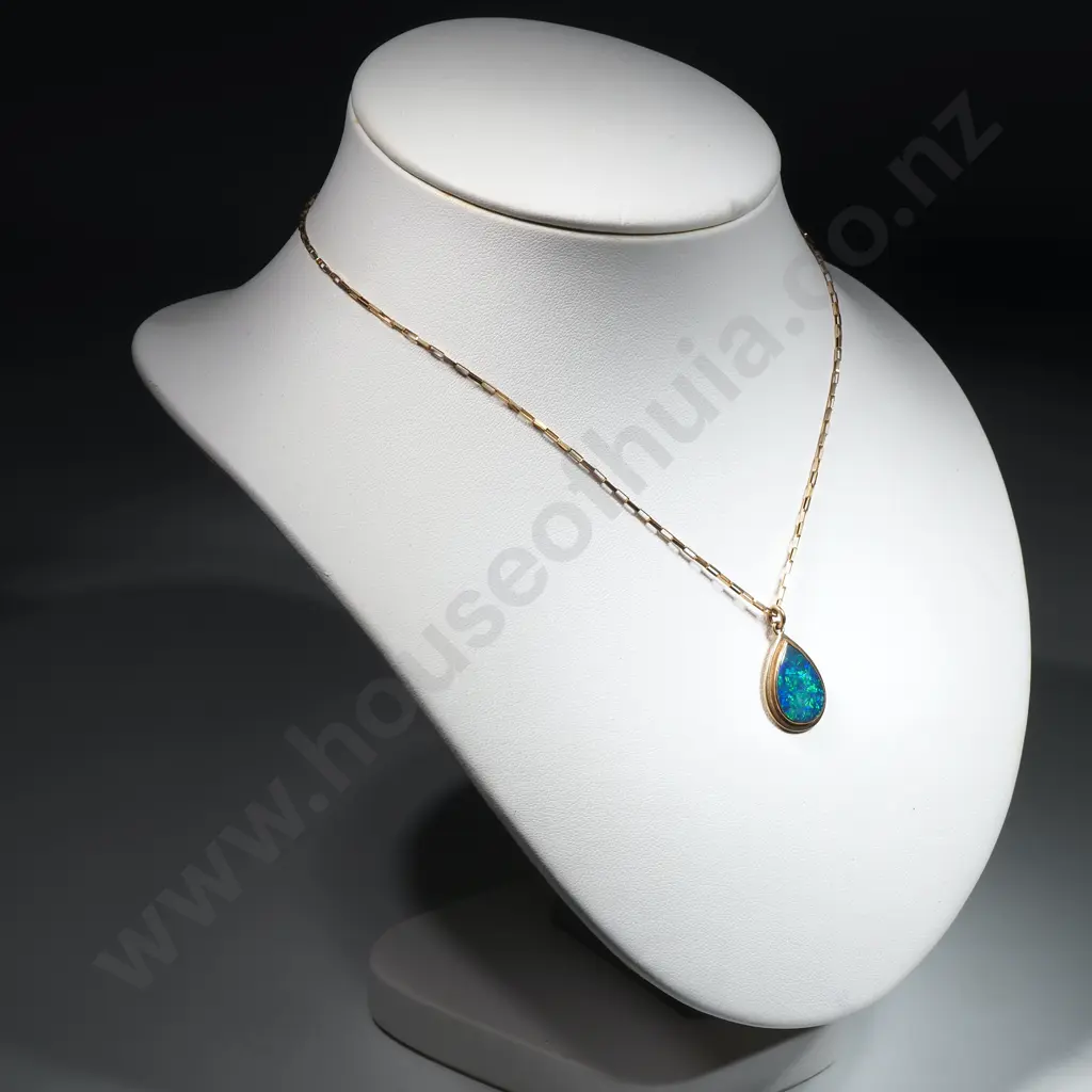 9ct Yellow Gold Lightning Ridge Opal Doublet Pendant / Necklace on 9ct Yellow Gold Chain Image 1++