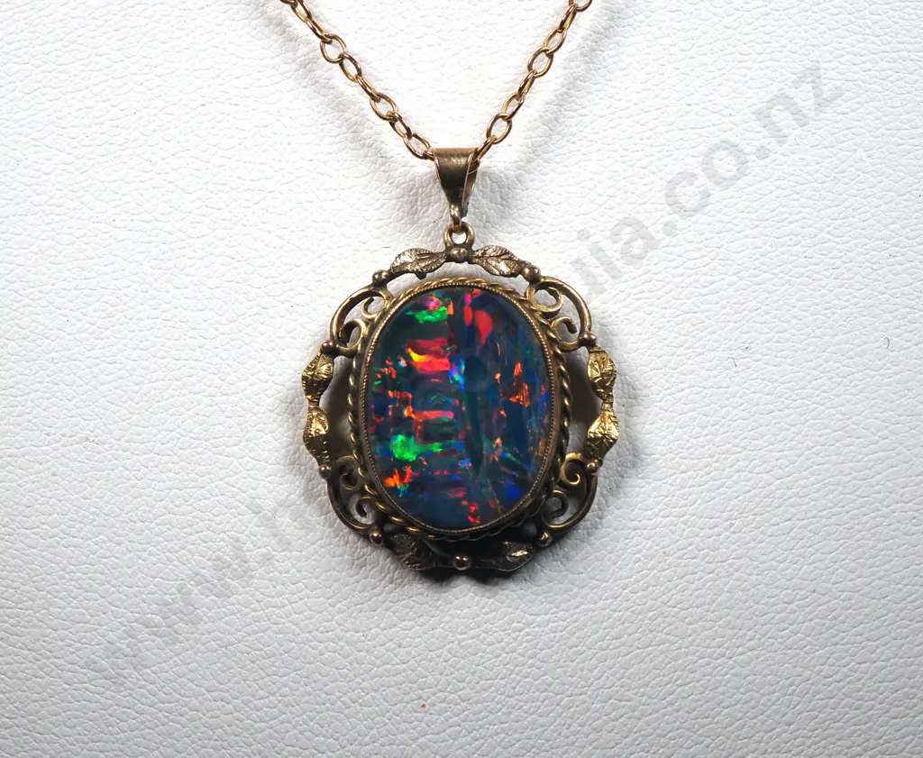 Handmade Australian Arts & Crafts Lightning Ridge Opal Doublet Pendant in 9ct Gold on 9ct Gold Chain Image 1++