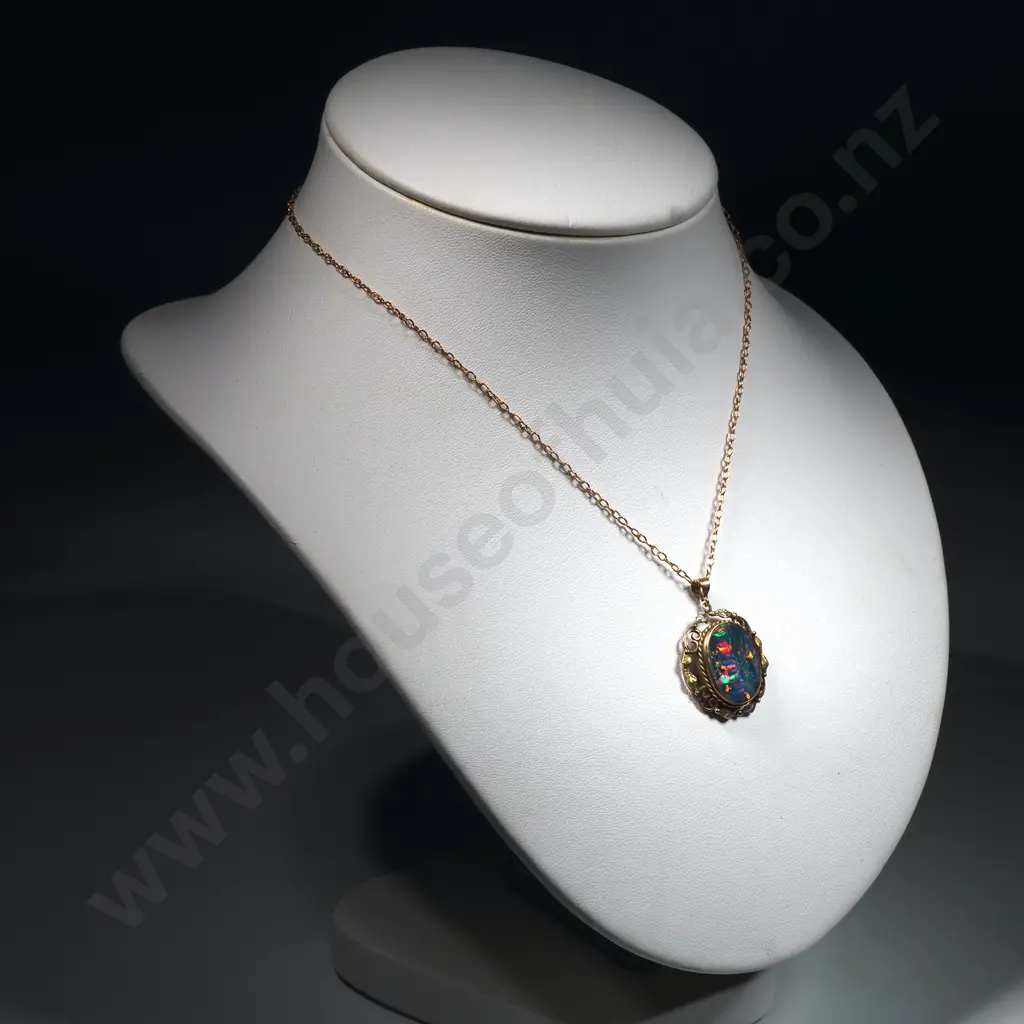 Handmade Australian Arts & Crafts Lightning Ridge Opal Doublet Pendant in 9ct Gold on 9ct Gold Chain Image 1++