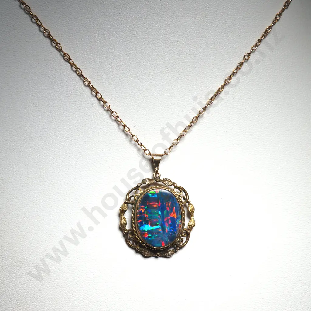 Handmade Australian Arts & Crafts Lightning Ridge Opal Doublet Pendant in 9ct Gold on 9ct Gold Chain Image 1++