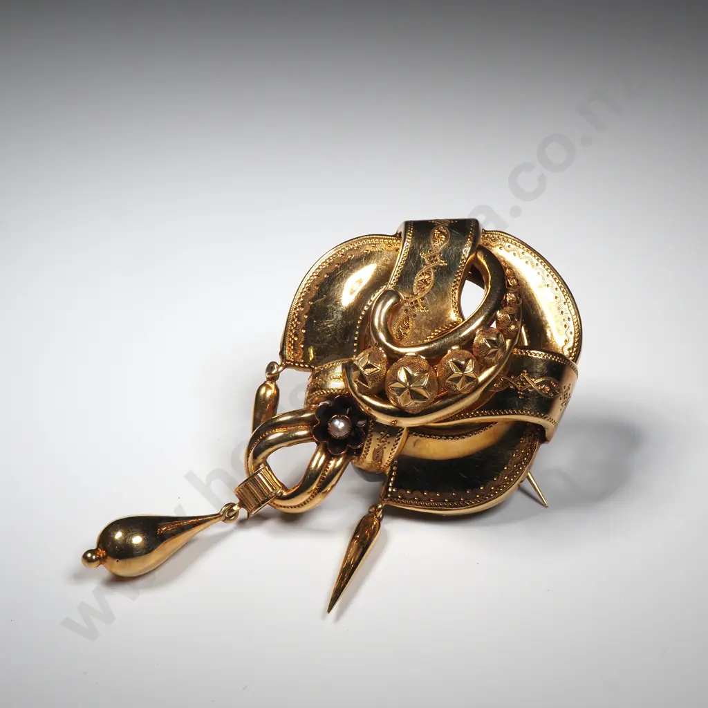 18ct Gold Hallmarked Drop Brooch w English Hallmarks & Single Seed pearl Embellishment Image 1++