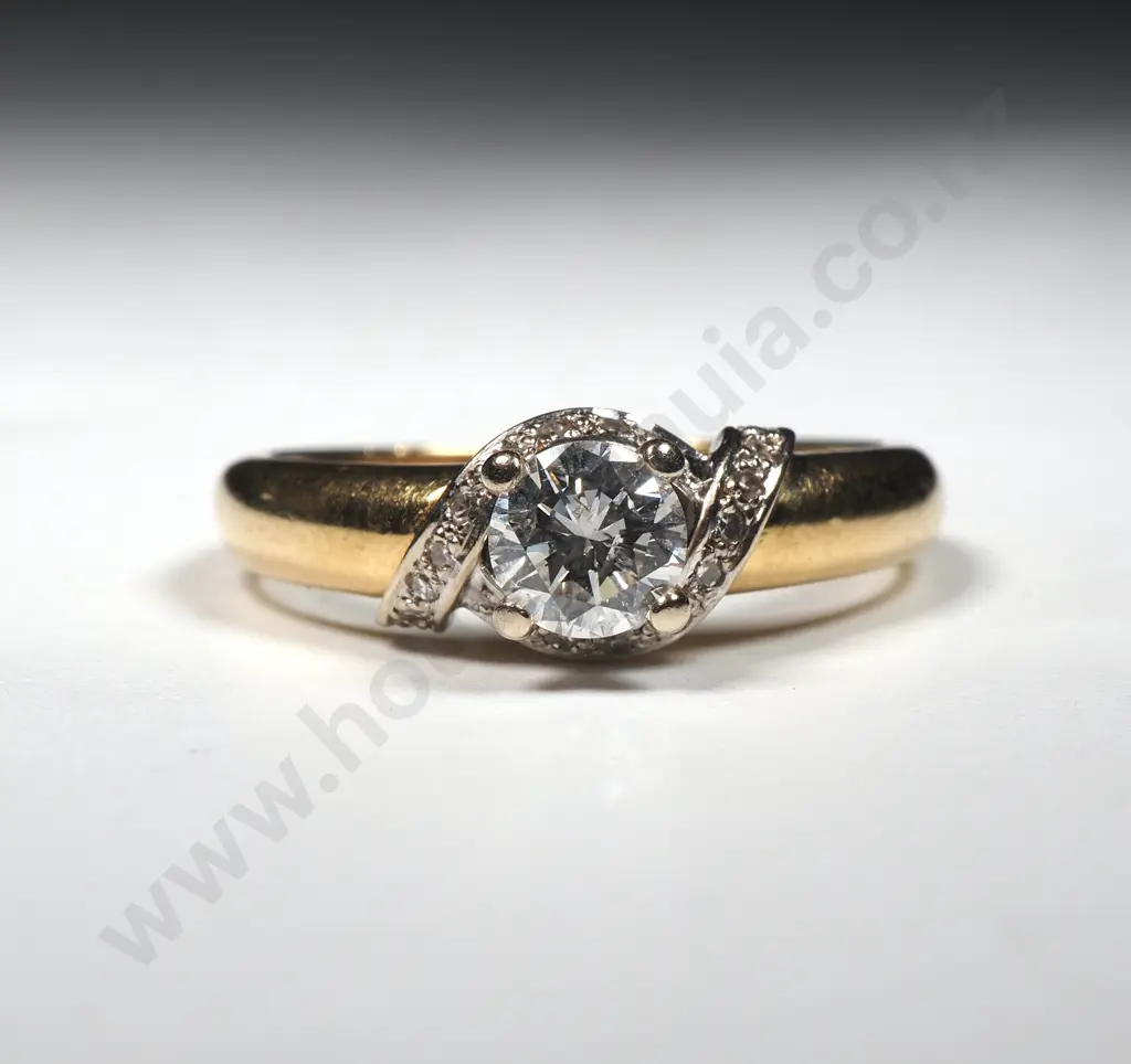 18ct Gold Diamond Solitaire Ring  Image 1++