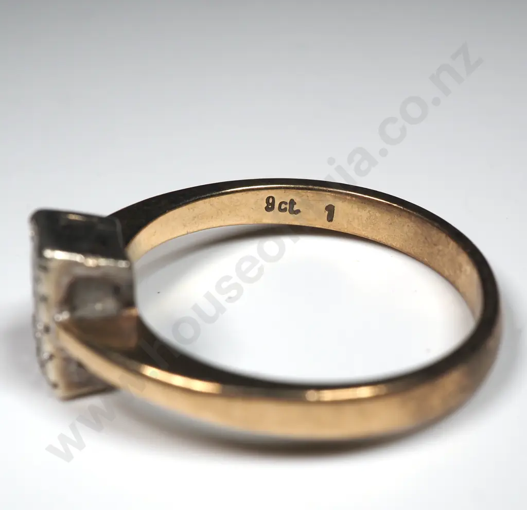 9ct Gold Diamond Ring Image 1++