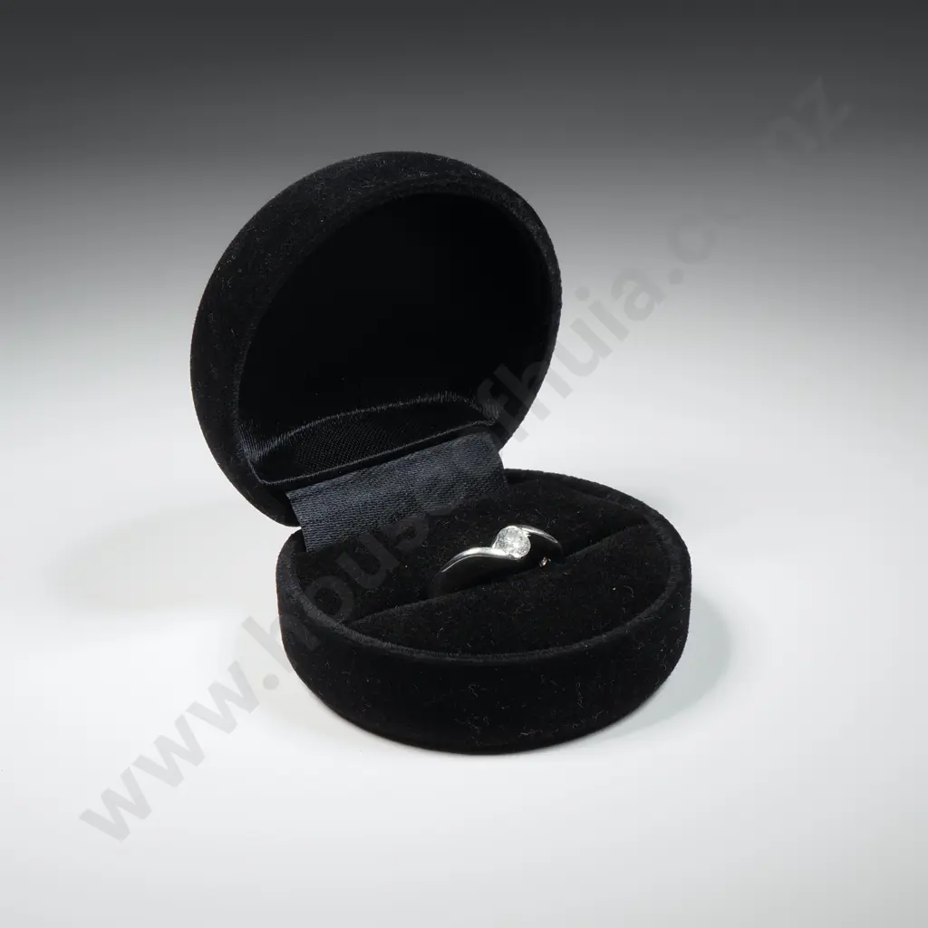 18ct White Gold Solitaire Diamond Ring w 0.37 Carat Central Diamond Image 1++