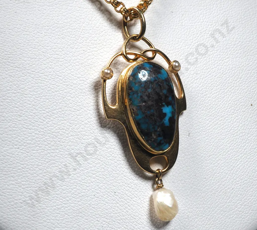 Exquisite Murrle Bennett 15ct Gold Necklace & Turqoise Pendant Image 1++