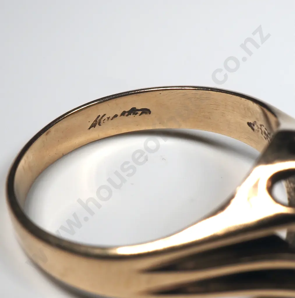 9ct Gold Jade Ring Image 1++