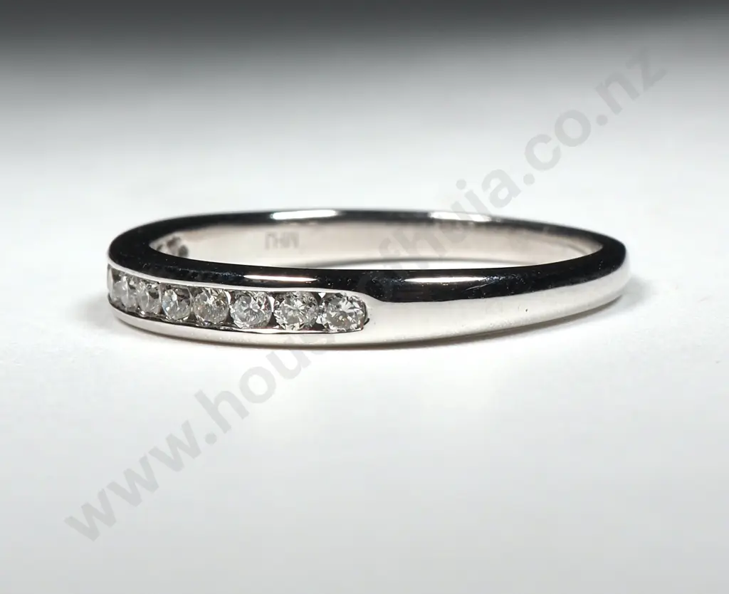 Modern 10ct White Gold Diamond Ring Image 1++