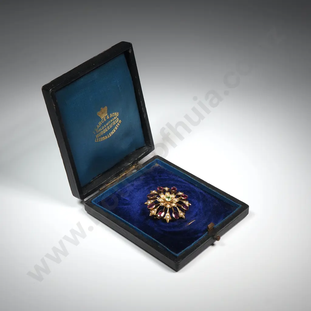 Exquisite Edwardian 9ct Gold Multi Gem Set Target Brooch in Period Box Image 1++