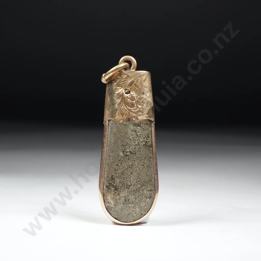 Colonial 9ct Gold Bearing Quartz Pendant Image 1++