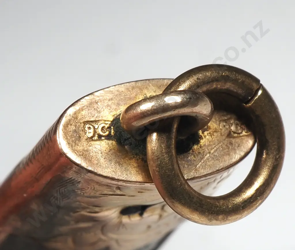 Colonial 9ct Gold Bearing Quartz Pendant Image 1++