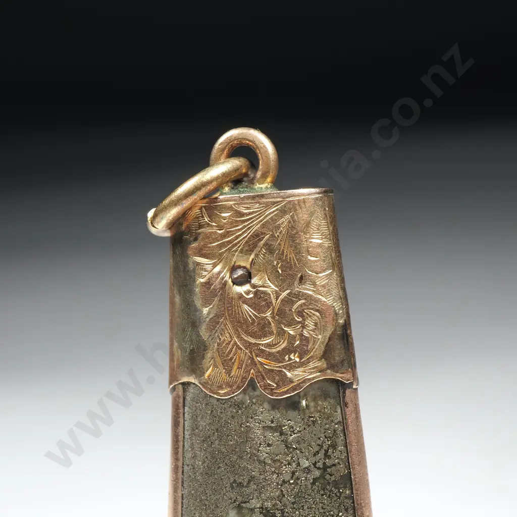 Colonial 9ct Gold Bearing Quartz Pendant Image 1++