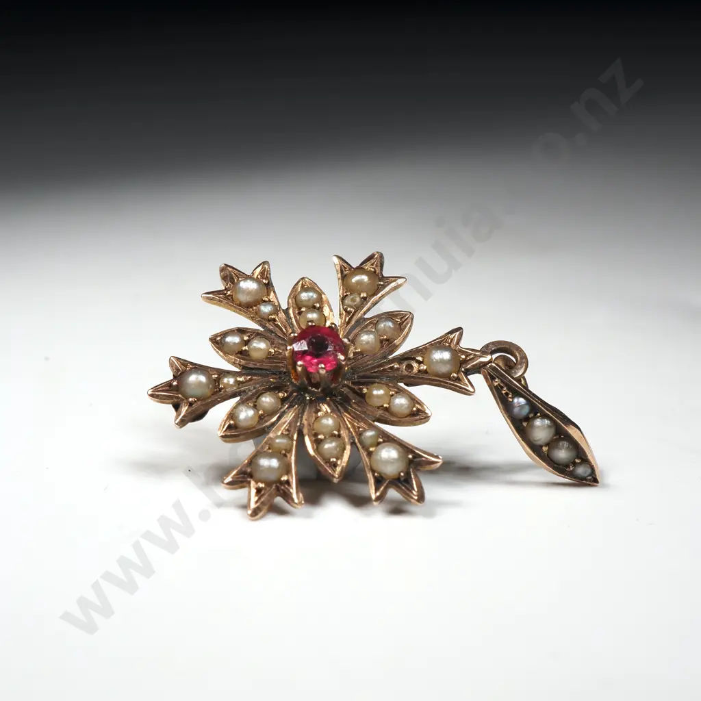 Antique 9ct Gold Red Stone & seed Pearl Pendant Image 1++