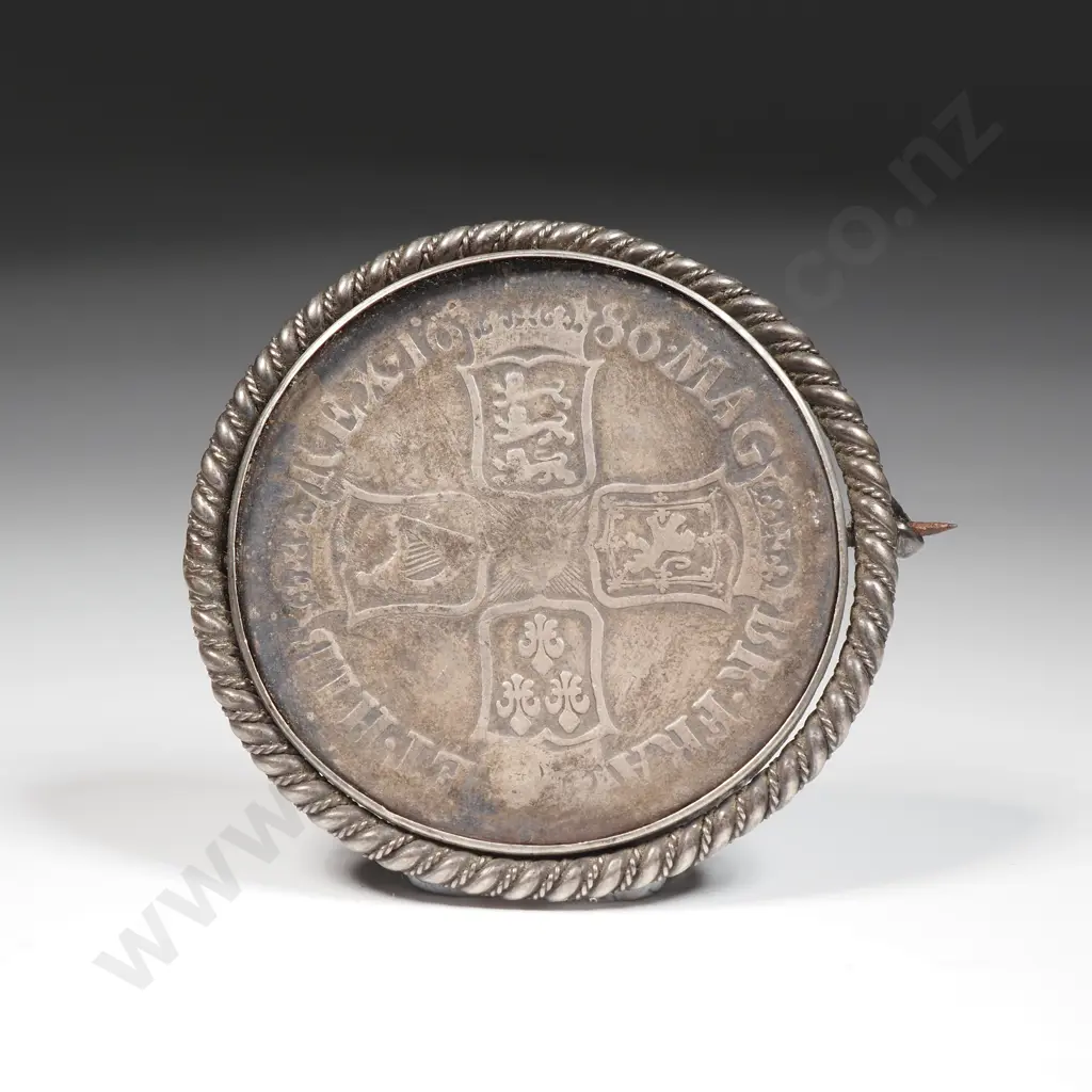 Exquisite 1686 Full Crown Brooch in Sterling Silver Mount Image 1++