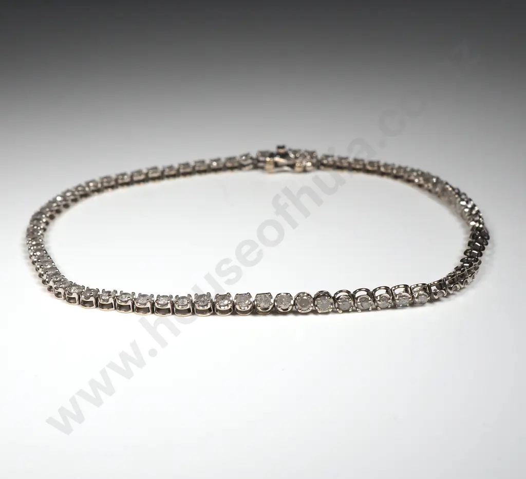 18ct Gold Diamond Tennis Bracelet w 2 Carats of Diamonds Image 1++