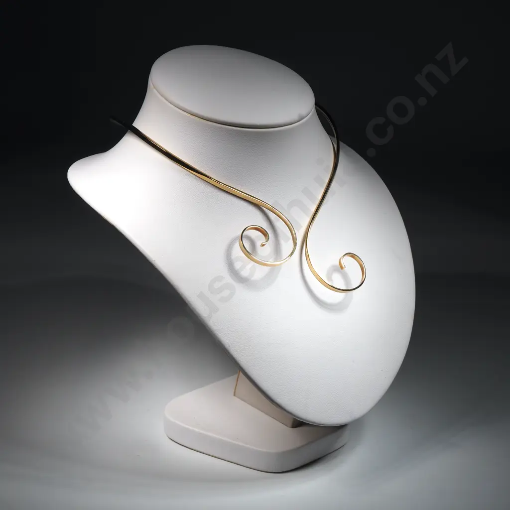 18ct Gold Stylish Choker Necklace  Image 1++