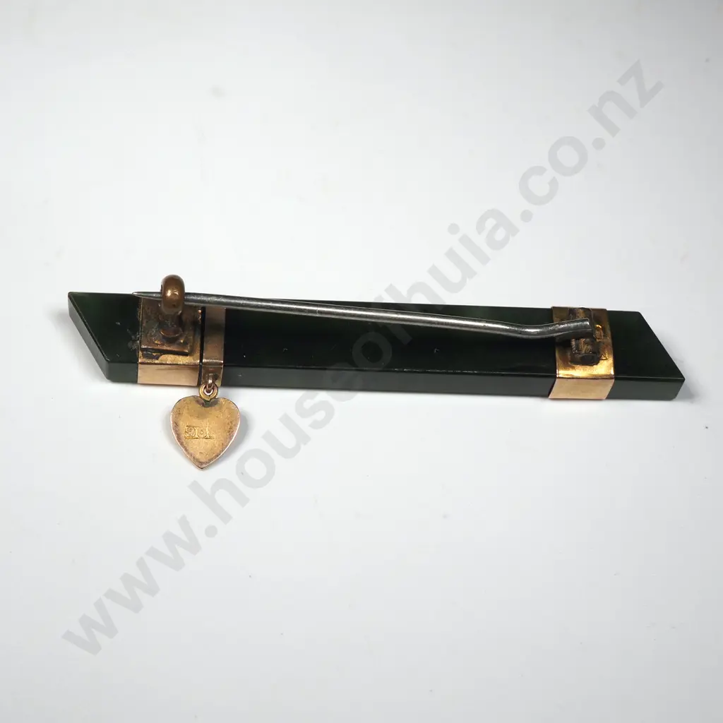 9ct Gold Greenstone Bar Brooch Image 1++