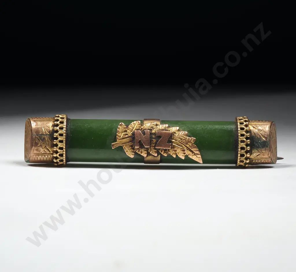 Antique New Zealand 9ct Gold Greenstone Brooch Image 1++