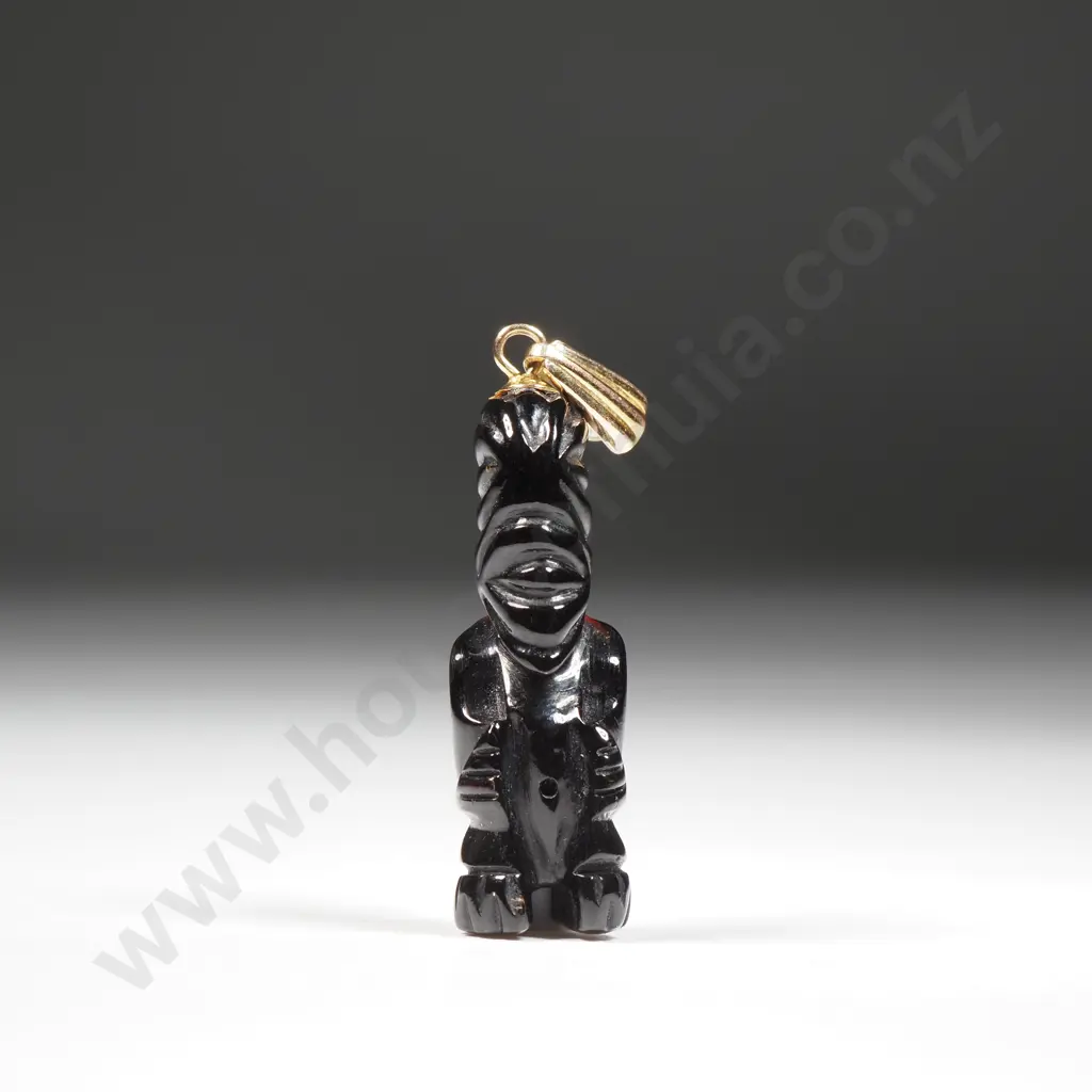 Carved Easter Island Head Carved in Black Coral w 9ct Gold Bail Image 1++