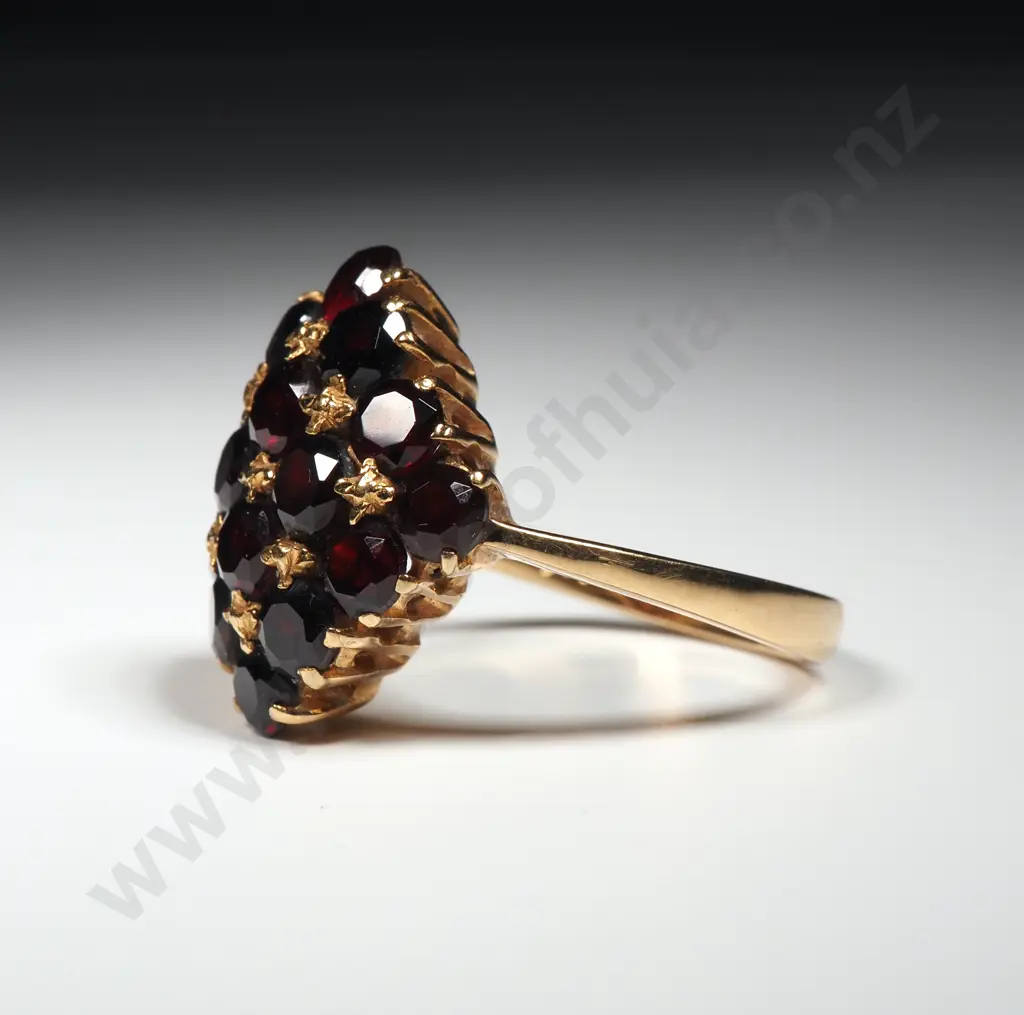 18ct Gold Garnet Ring Image 1++