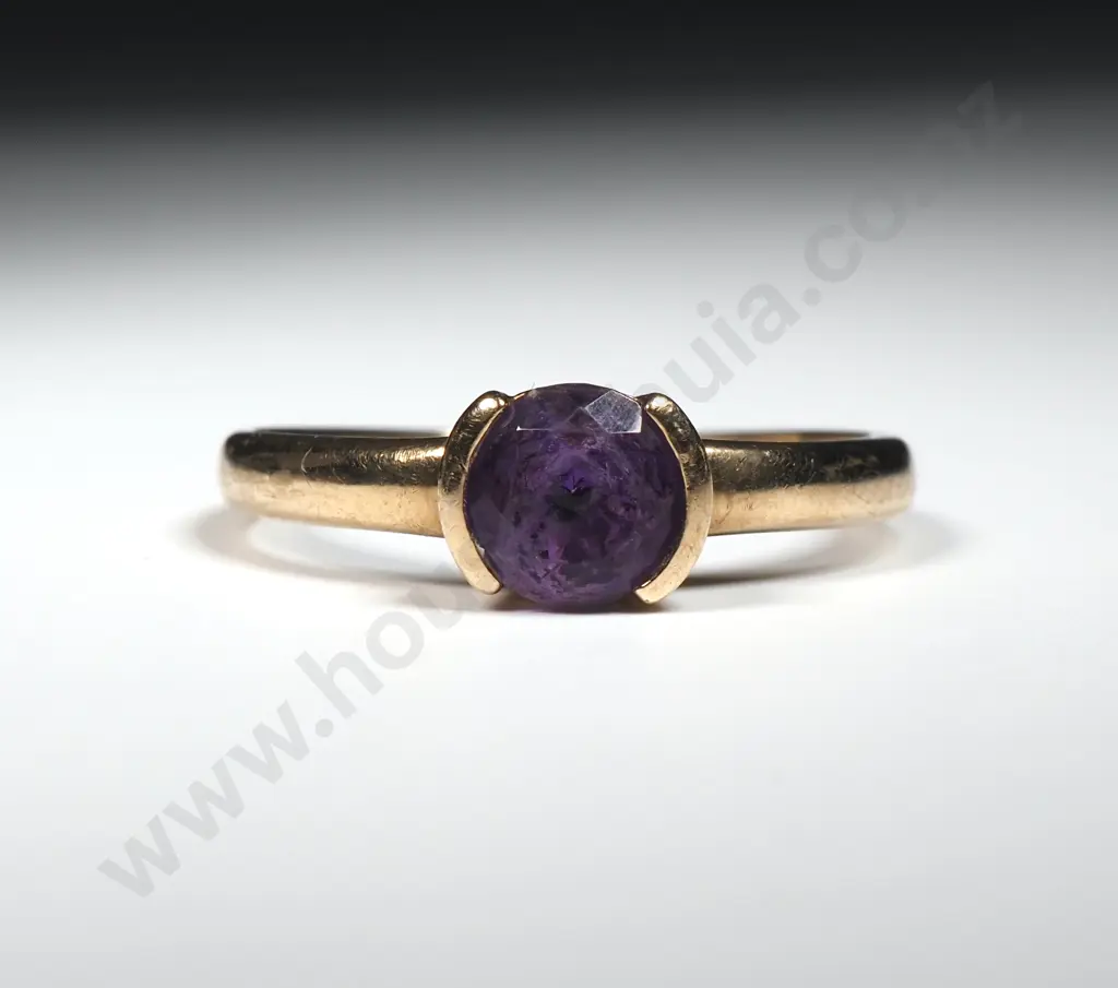 9ct Gold Purple Stone Ring Image 1++