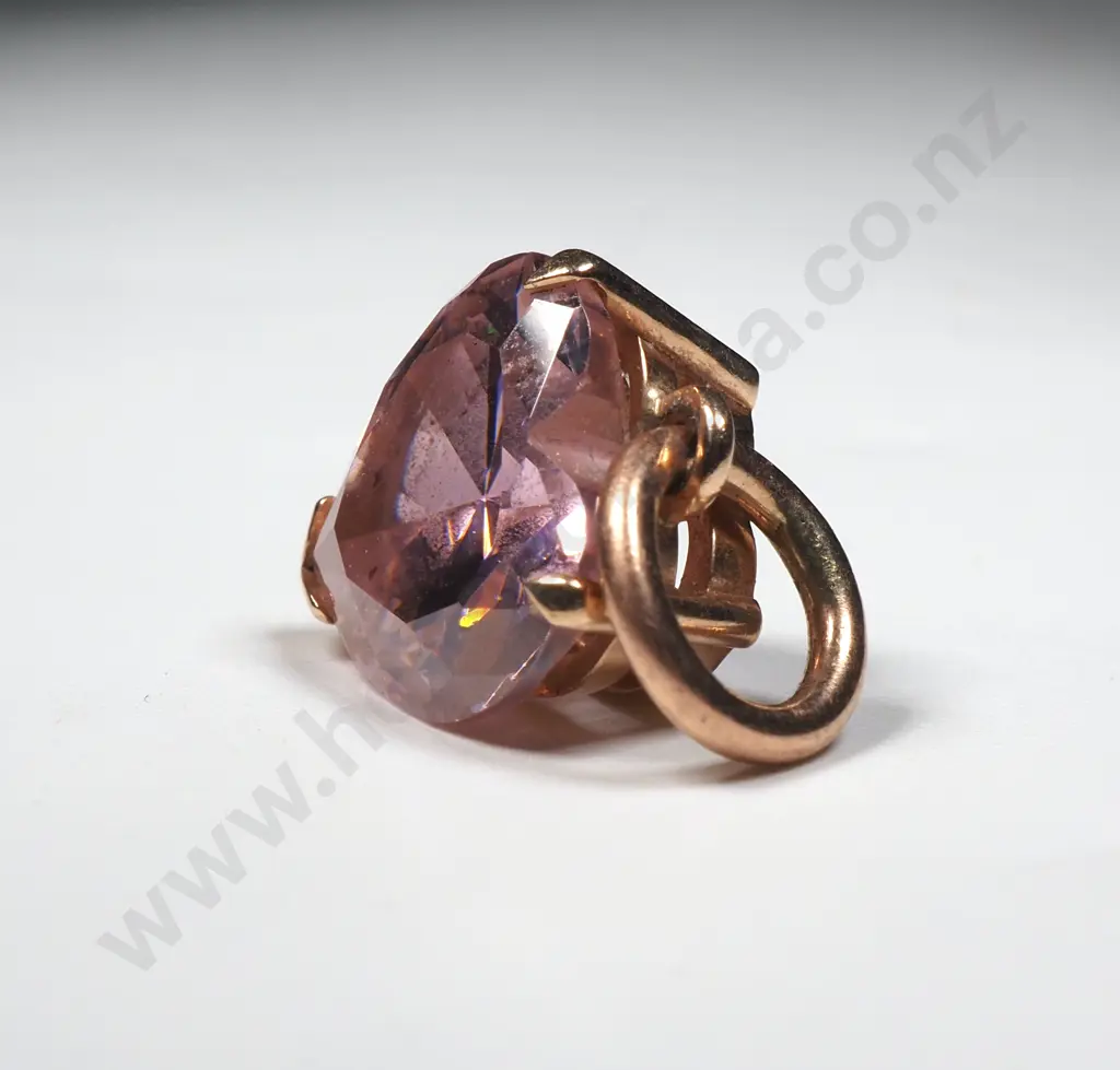 9ct Gold Pink Heart Pendant Image 1++