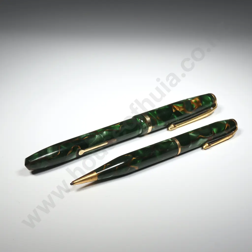 Vintage Conway Stewart 12 Green w Brown Veins Fountain Pen & Matching 25 Pencil, 1956-63 Image 1++