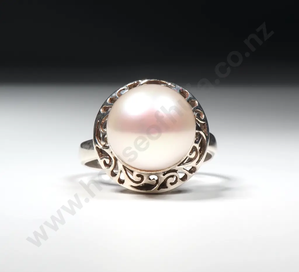 Sterling Silver & Pearl Ring Image 1++