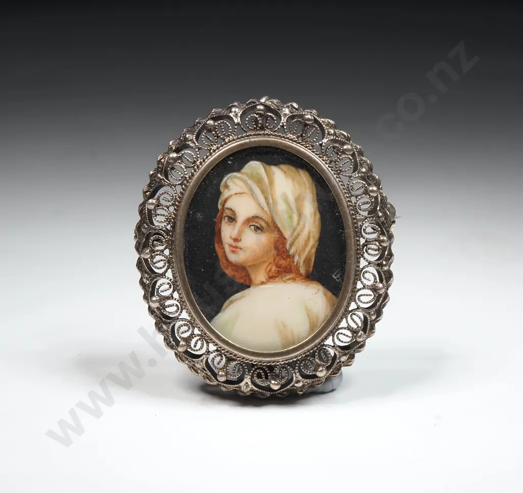 .800 Silver Hand Painted Portrait Brooch Image 1++