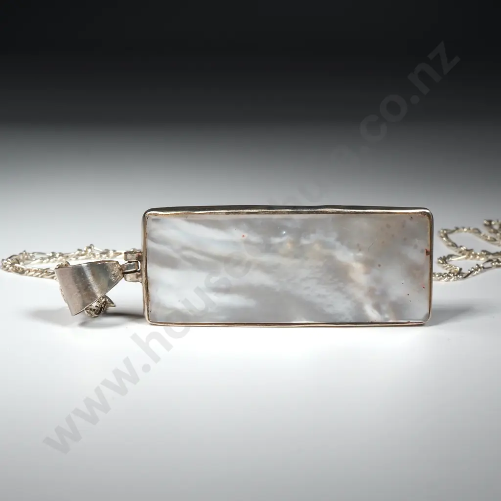 Large Sterling Silver  Mother Of Pearl Pendant With Figaro Chain Image 1++