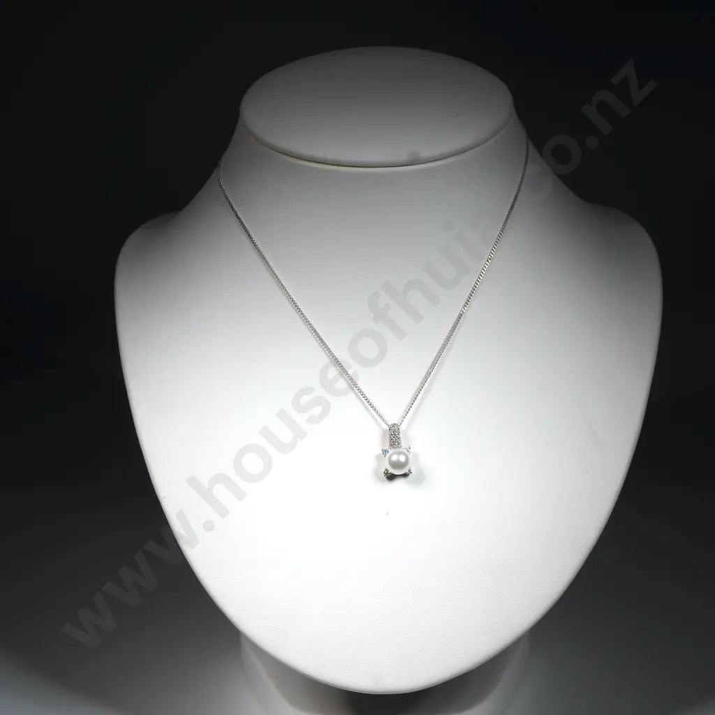 Sterling Silver & Pearl Pendant Image 1++